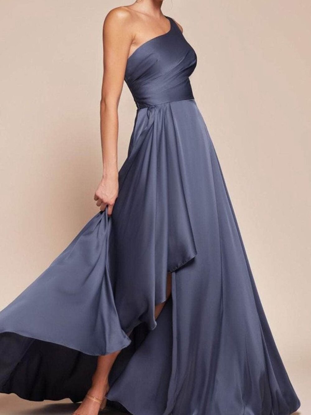 NWT Ladivine 7450 Prom Asymmetrical Long Gown Smoky Blue Size 4